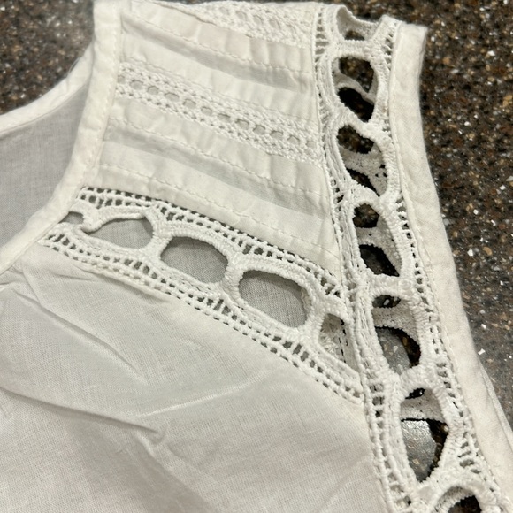 GAP Sleeveless Blouse - Picture 3 of 6